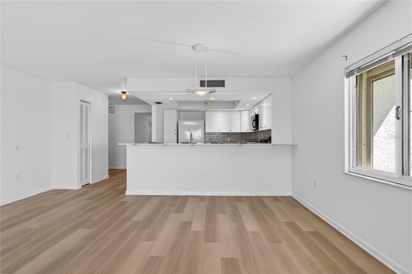 Image 8 of 62 For 138 1st Street E 302