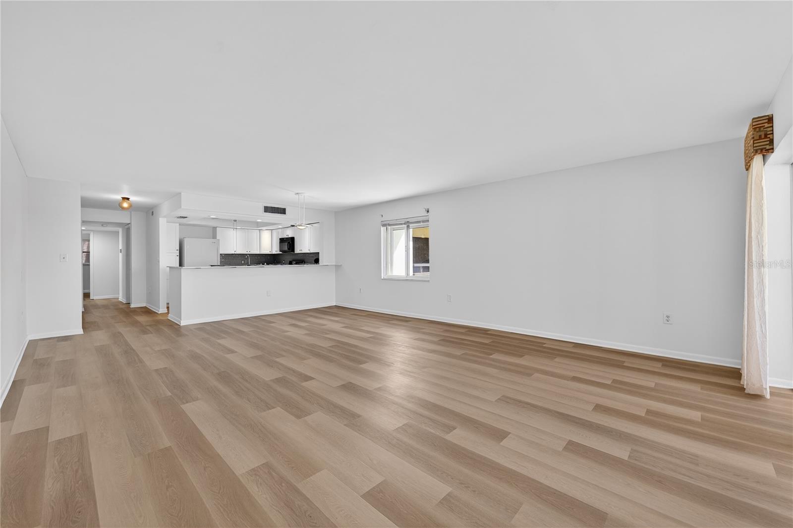 Image 9 of 62 For 138 1st Street E 302