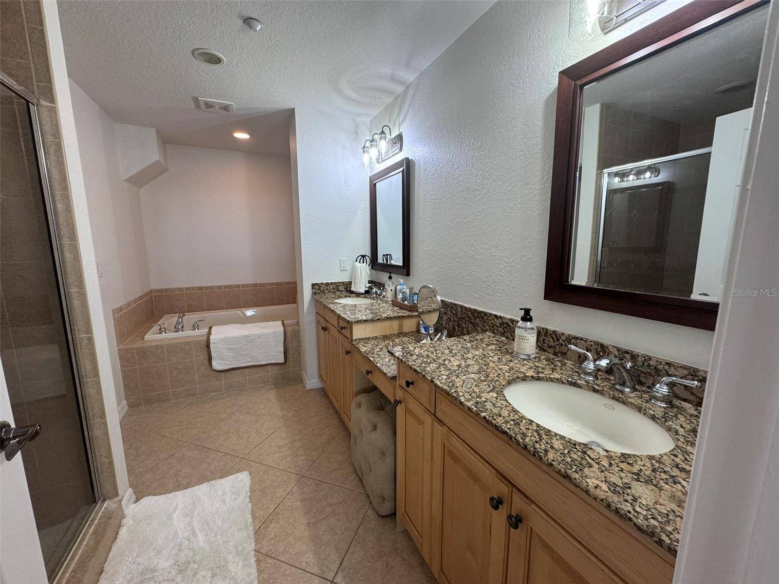 Listing photo id 26 for 3805 Gulf Boulevard 405