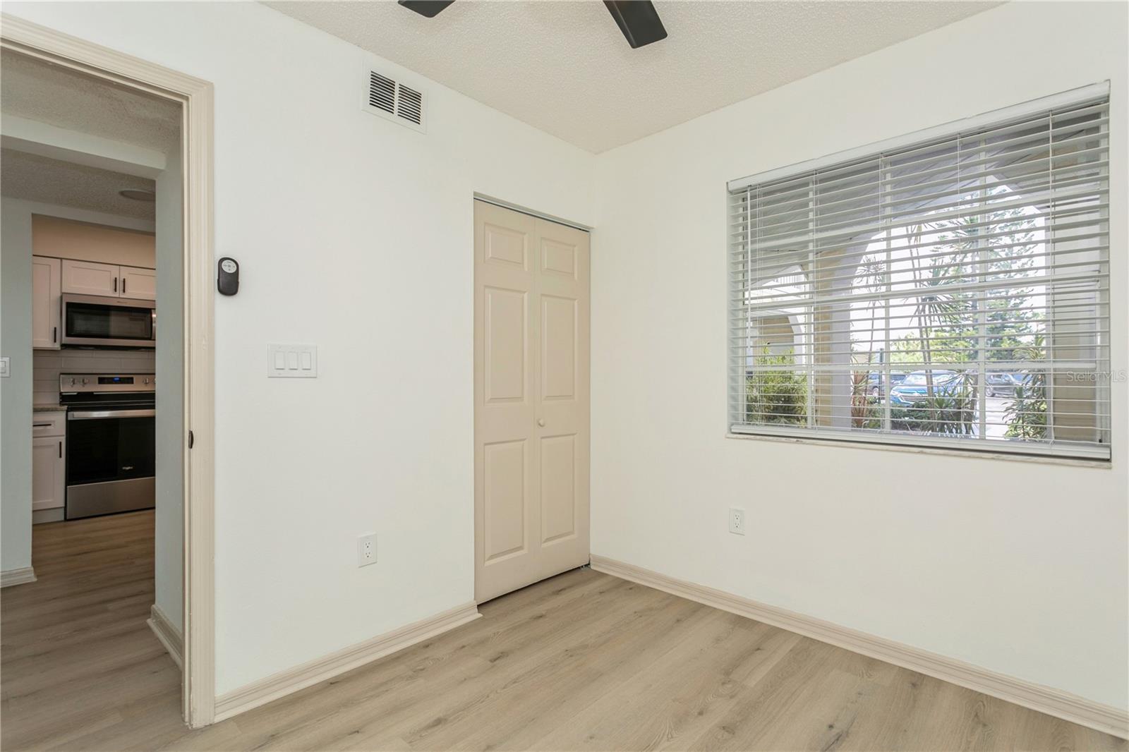 Listing photo id 6 for 6931 Stones Throw Circle N 5106