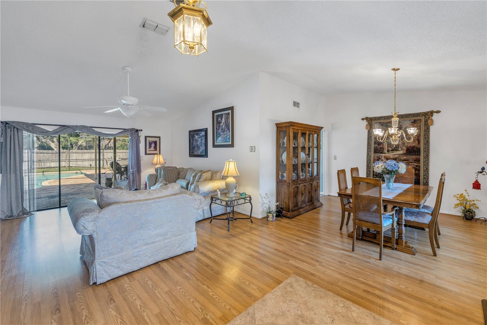 Listing photo id 9 for 11036 Tradewinds Boulevard