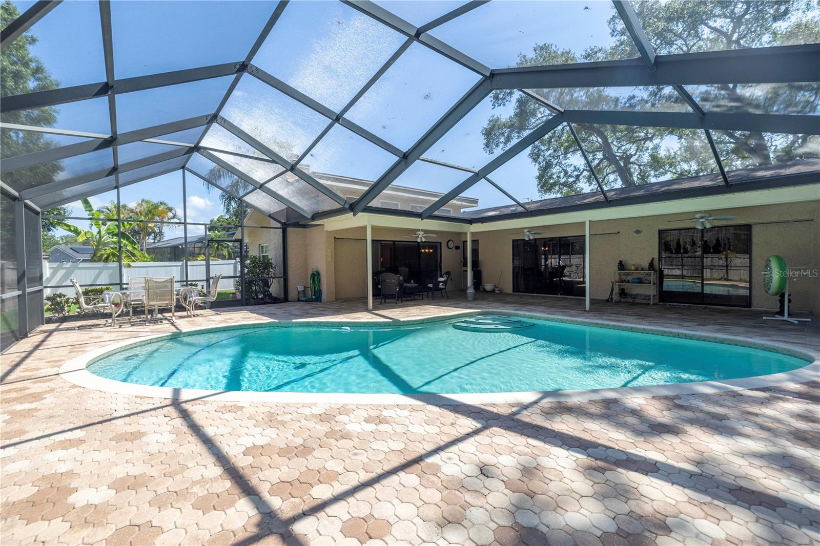 Listing photo id 21 for 11036 Tradewinds Boulevard