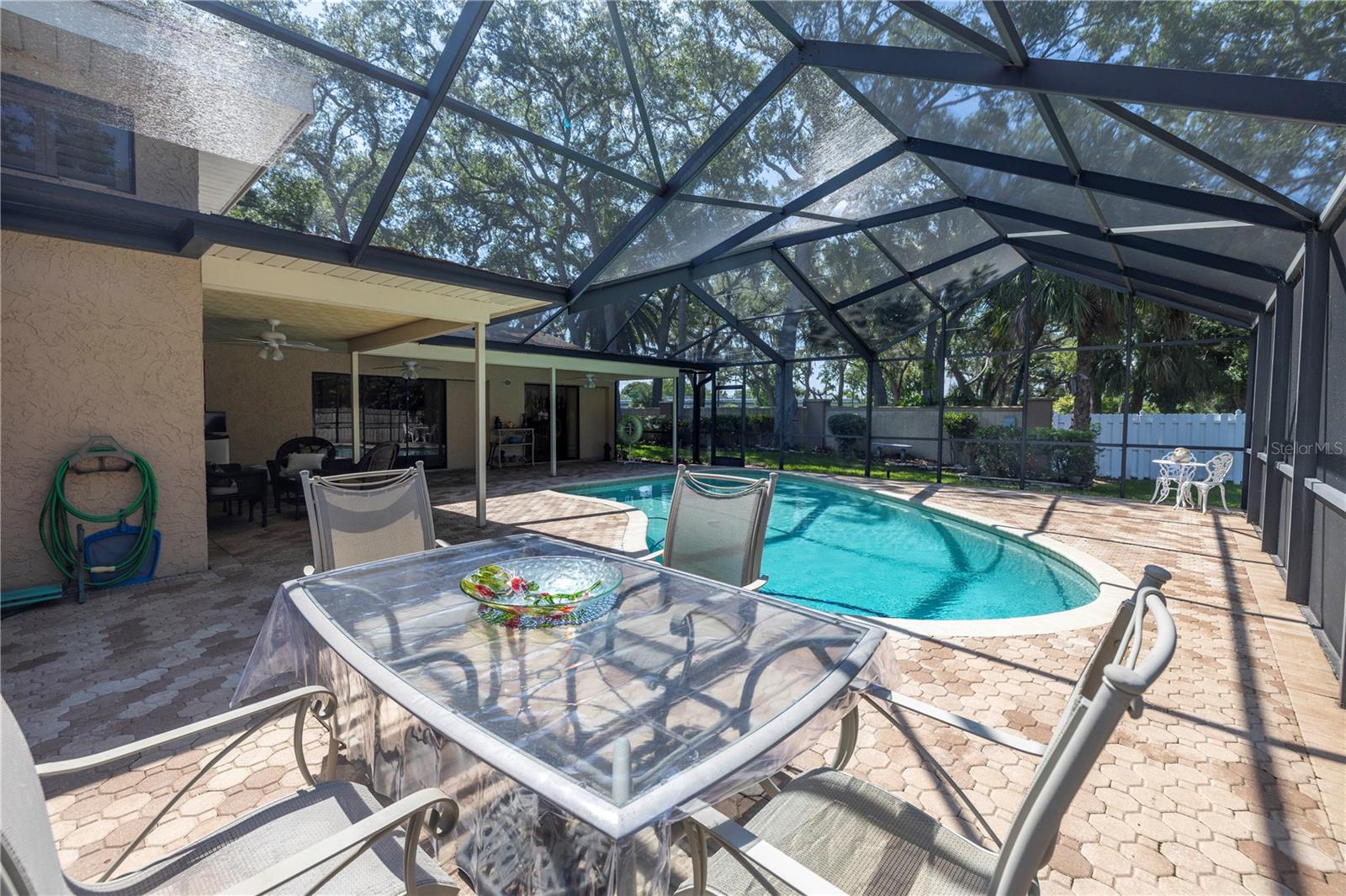 Listing photo id 23 for 11036 Tradewinds Boulevard