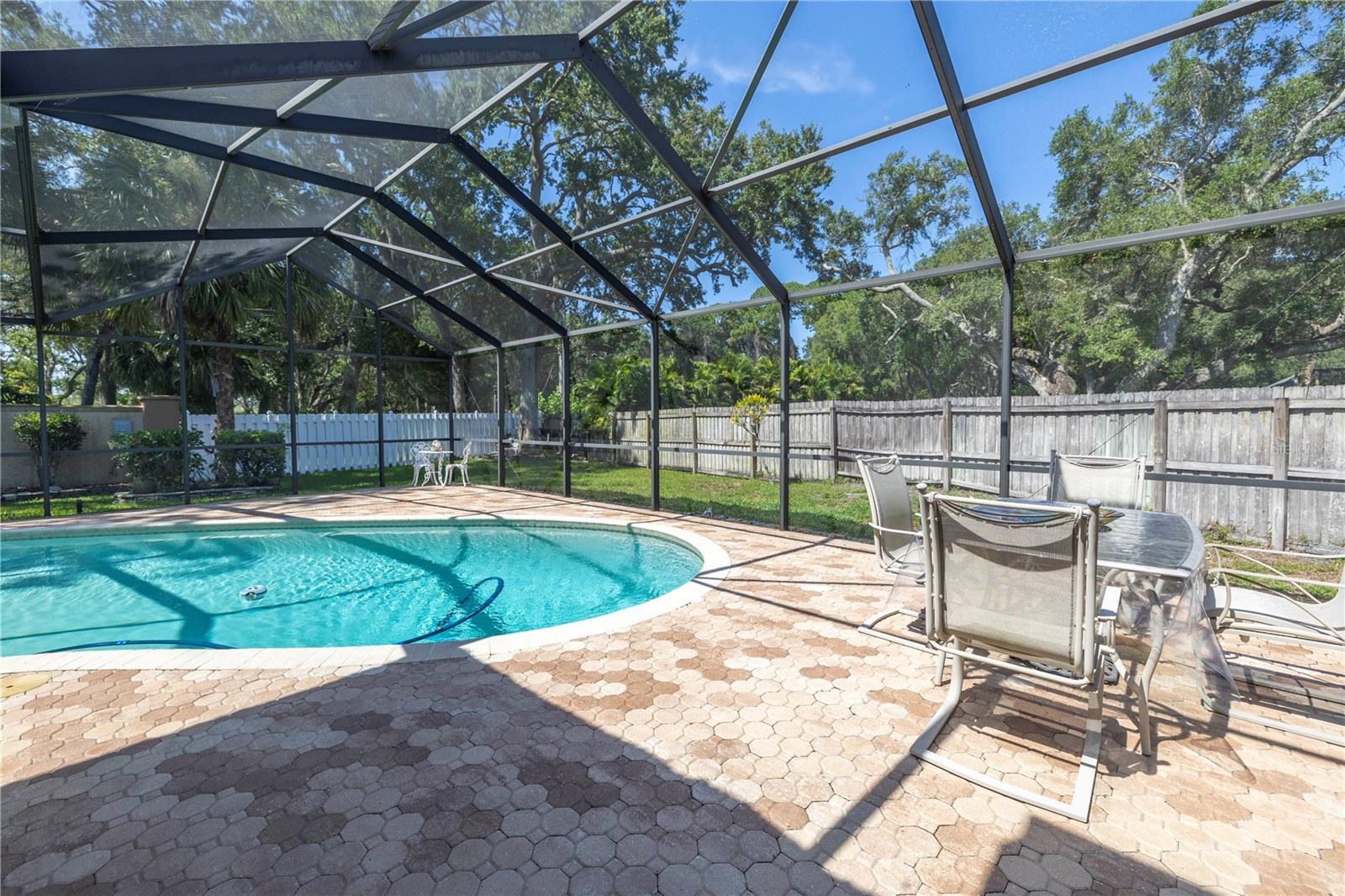 Listing photo id 24 for 11036 Tradewinds Boulevard