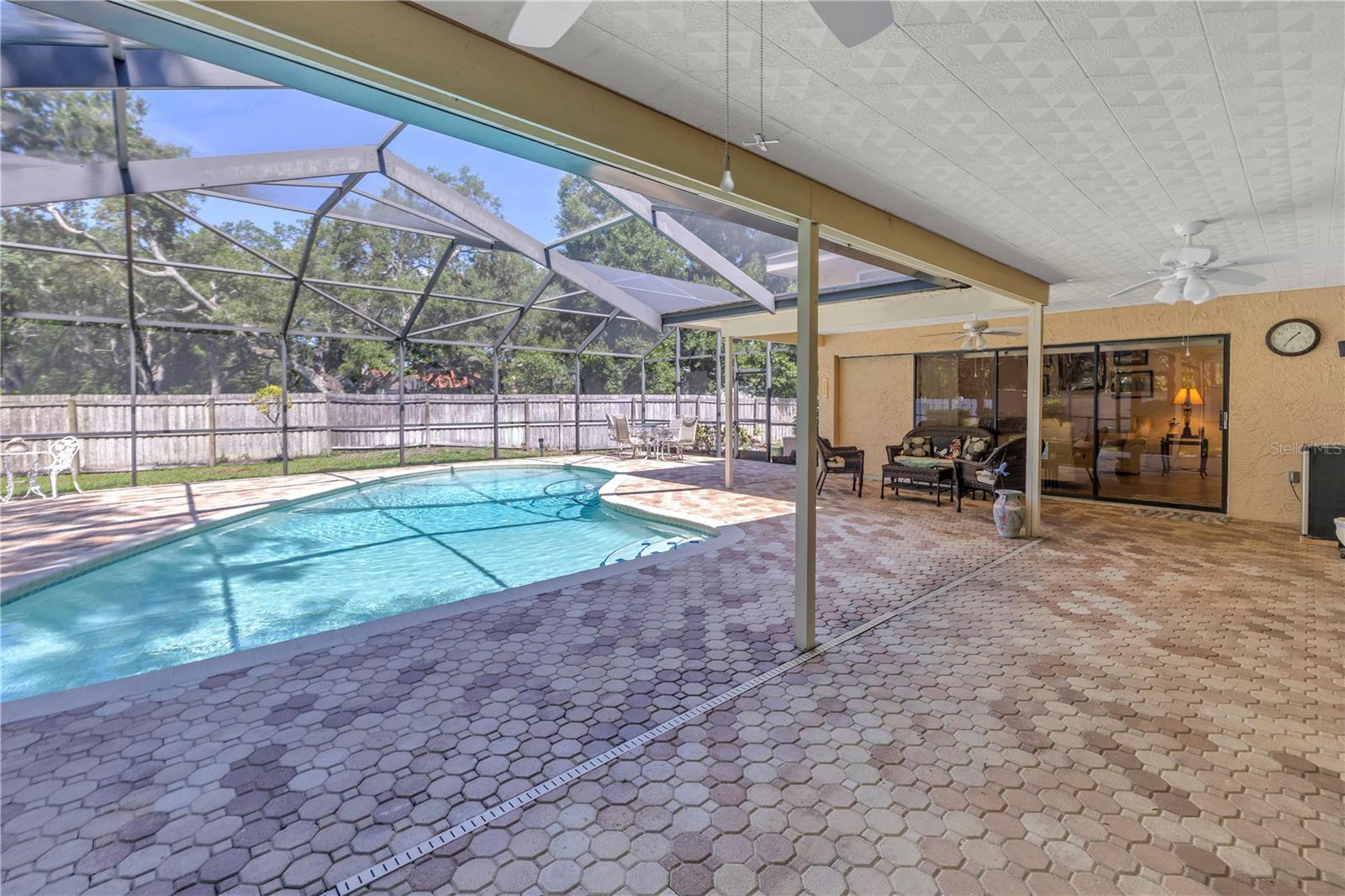 Listing photo id 1 for 11036 Tradewinds Boulevard