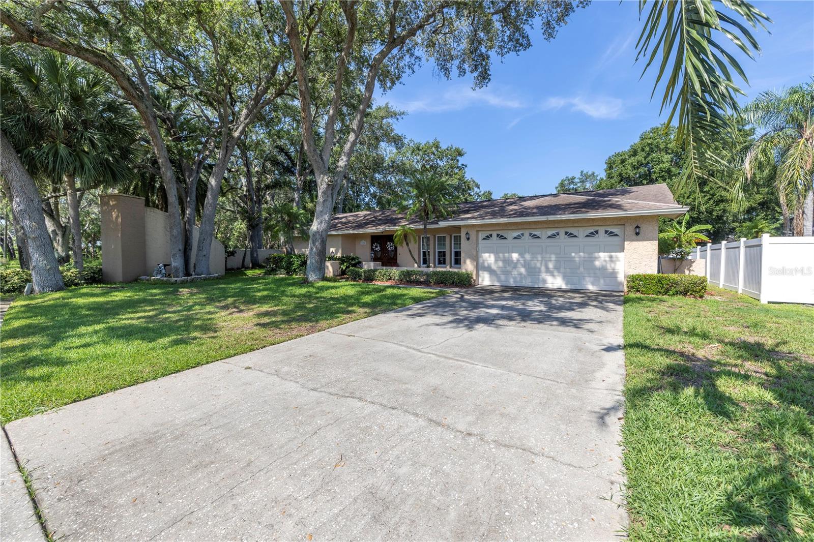 Listing photo id 31 for 11036 Tradewinds Boulevard