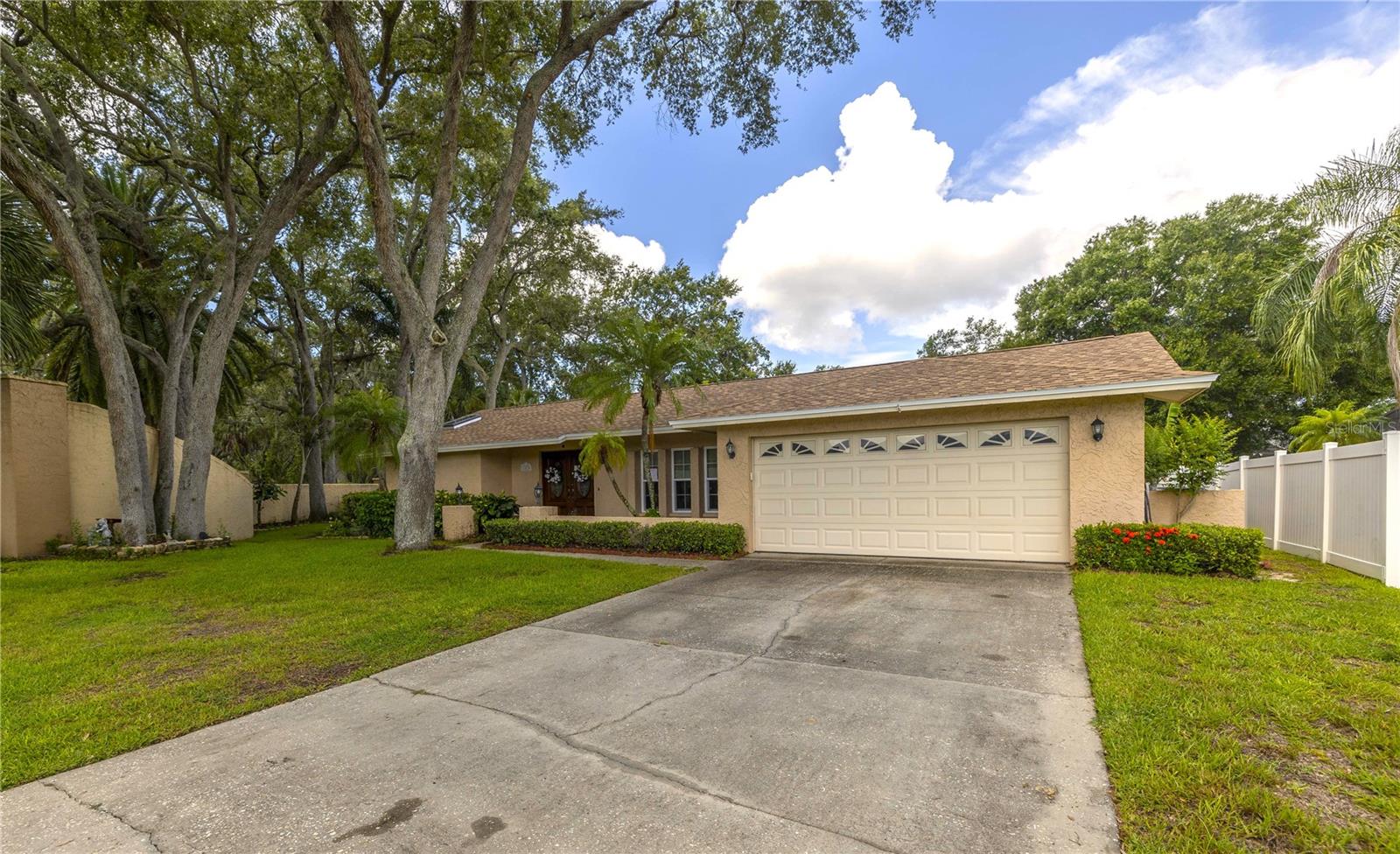 Listing photo id 35 for 11036 Tradewinds Boulevard