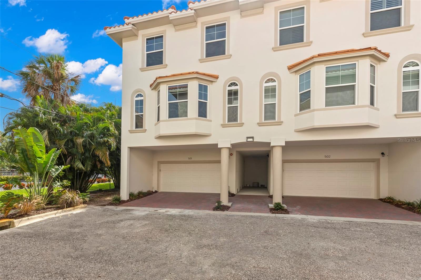 Listing photo id 0 for 1340 Bayshore Boulevard 501