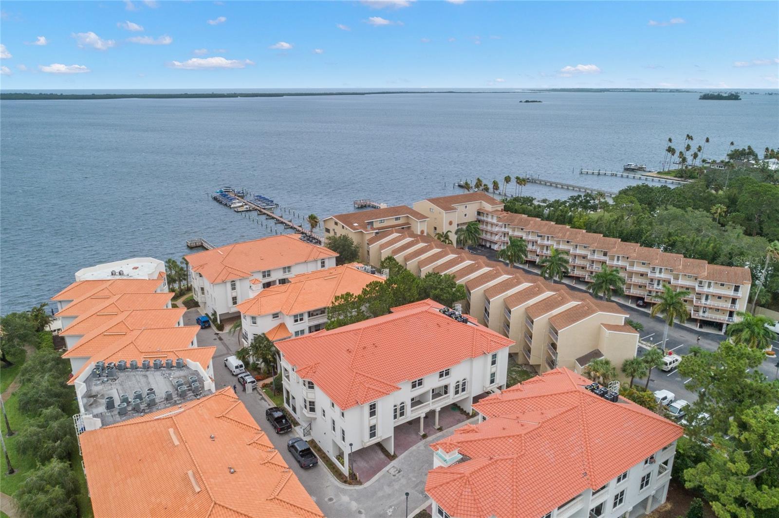 Listing photo id 40 for 1340 Bayshore Boulevard 501