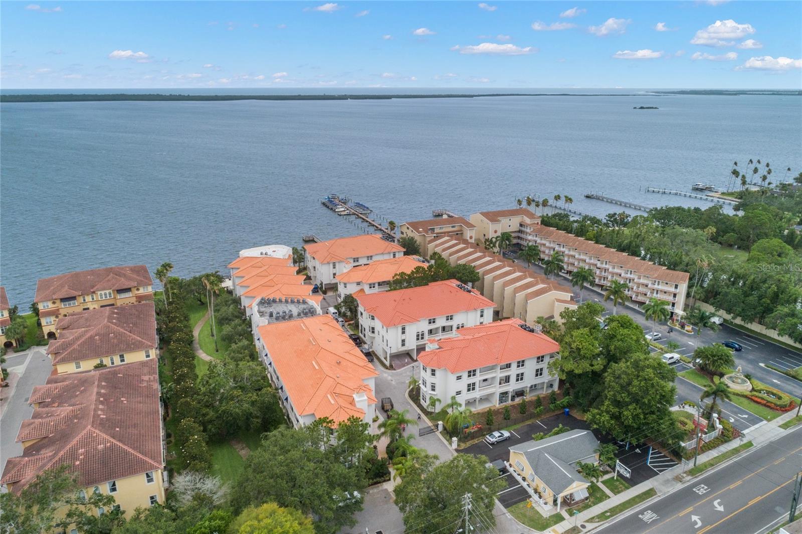 Listing photo id 41 for 1340 Bayshore Boulevard 501