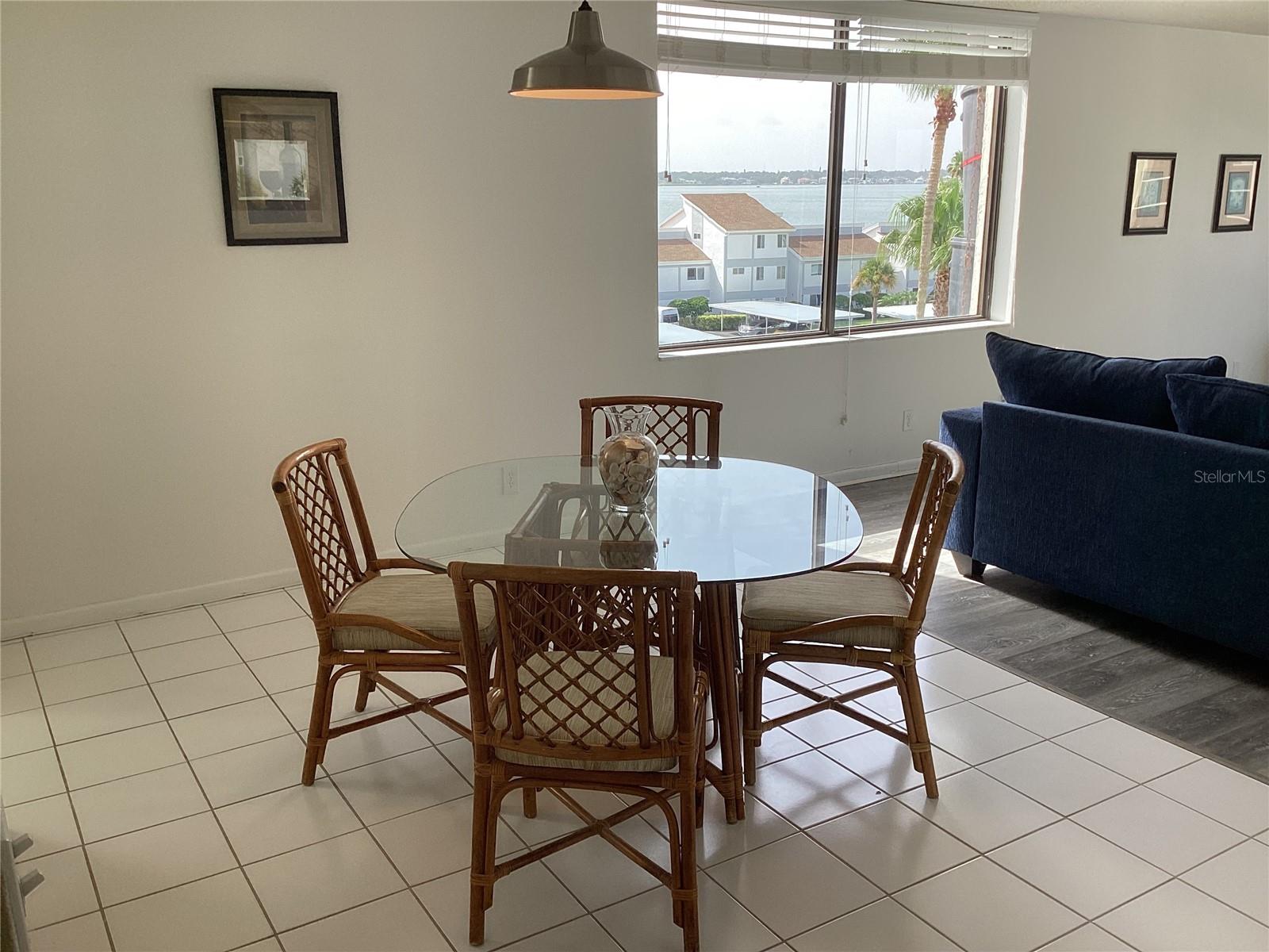 Image 10 of 39 For 1430 Gulf Boulevard 404