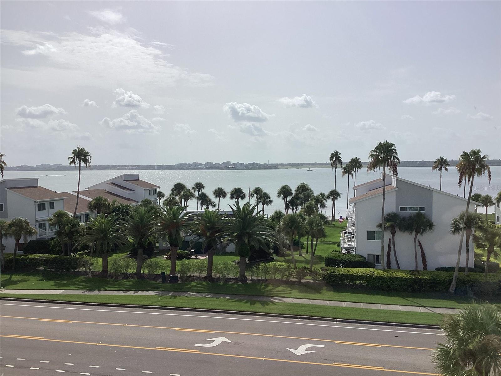 Image 11 of 39 For 1430 Gulf Boulevard 404