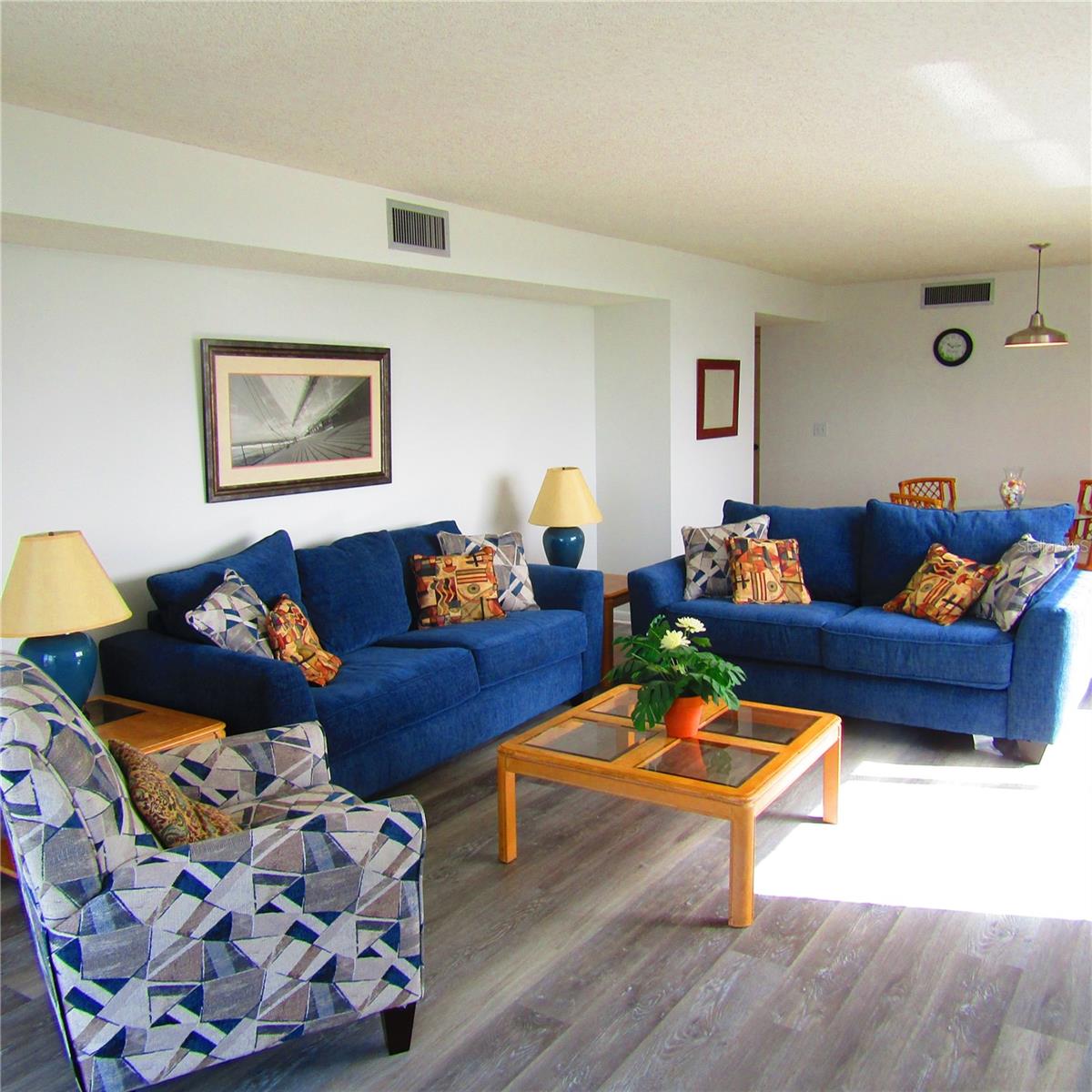 Image 14 of 39 For 1430 Gulf Boulevard 404