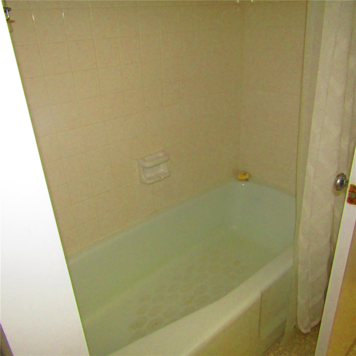 Image 25 of 39 For 1430 Gulf Boulevard 404