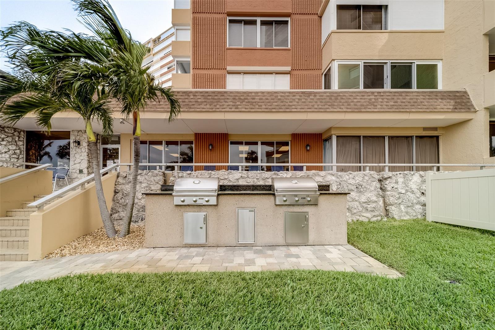 Image 45 of 72 For 17920 Gulf Boulevard 1808