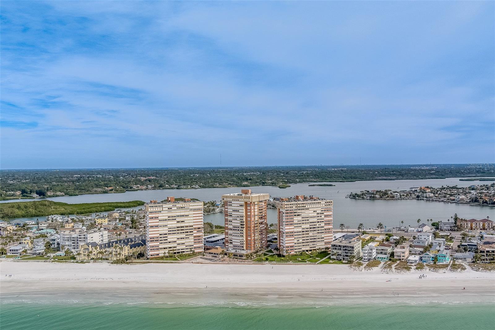 Image 62 of 72 For 17920 Gulf Boulevard 1808