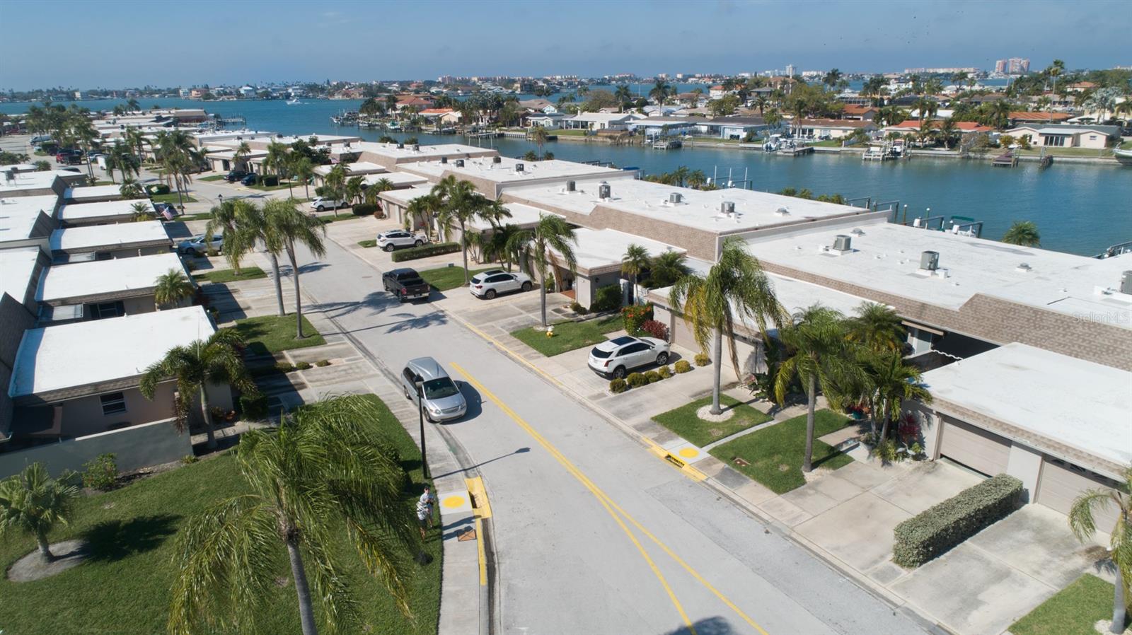 Image 27 of 53 For 427 Boca Ciega Point Boulevard N