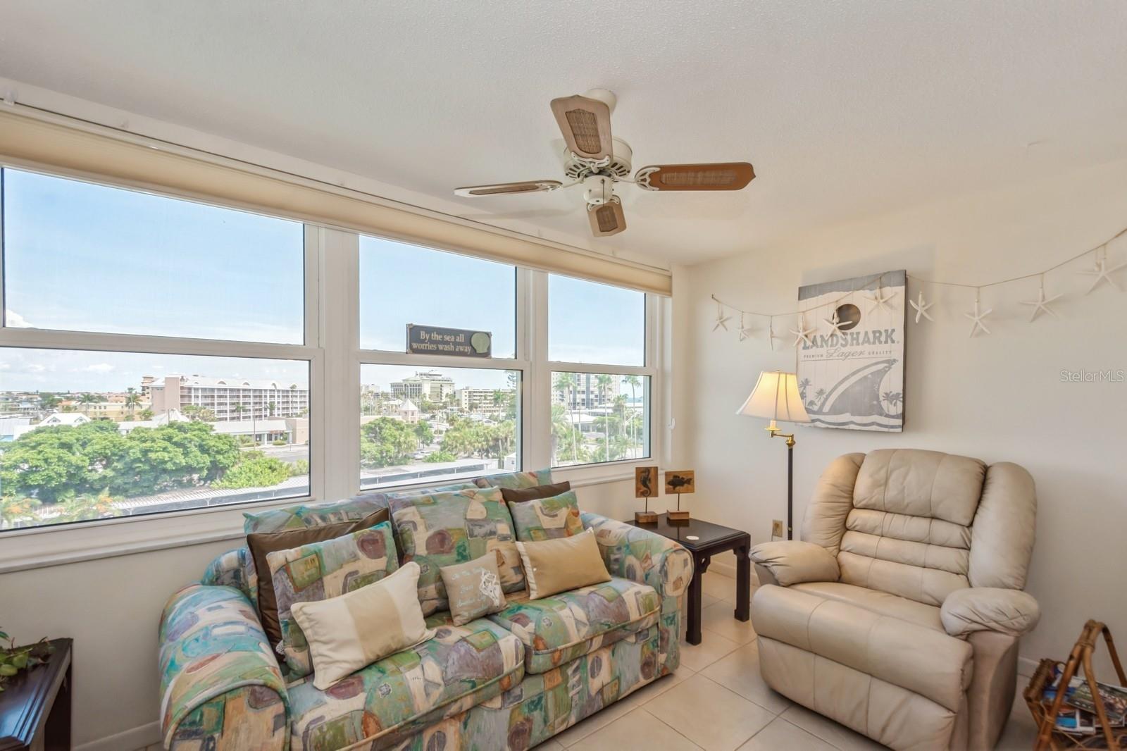 Image 15 of 53 For 5575 Gulf Boulevard 522