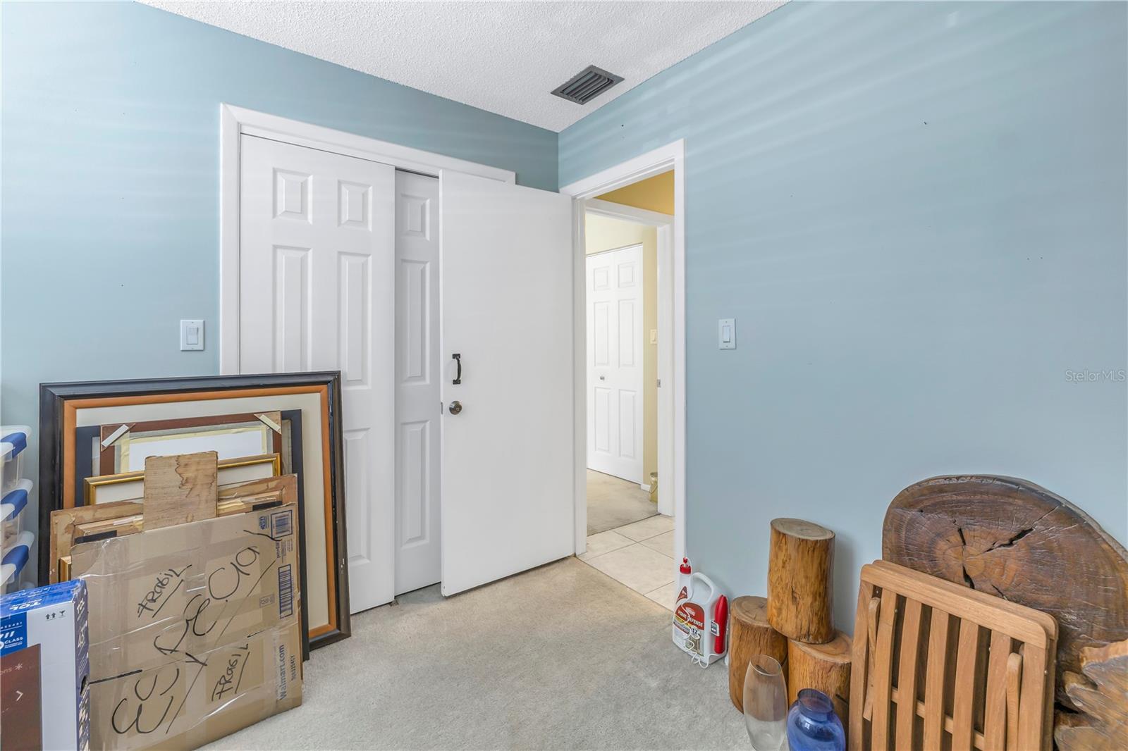 Listing photo id 27 for 4115 34th Way S 195