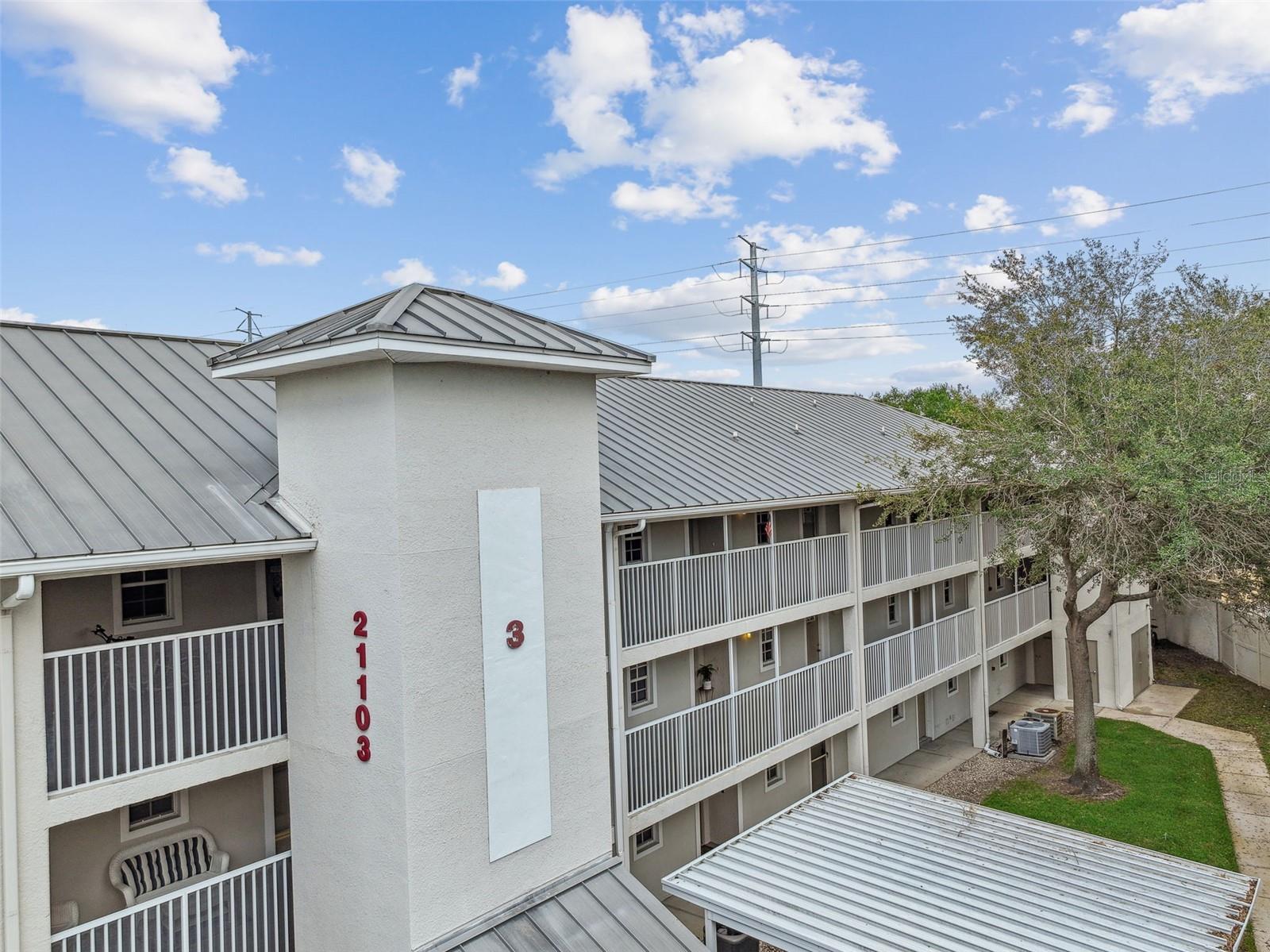 Image 3 of 43 For 21103 Patio View Court 3305