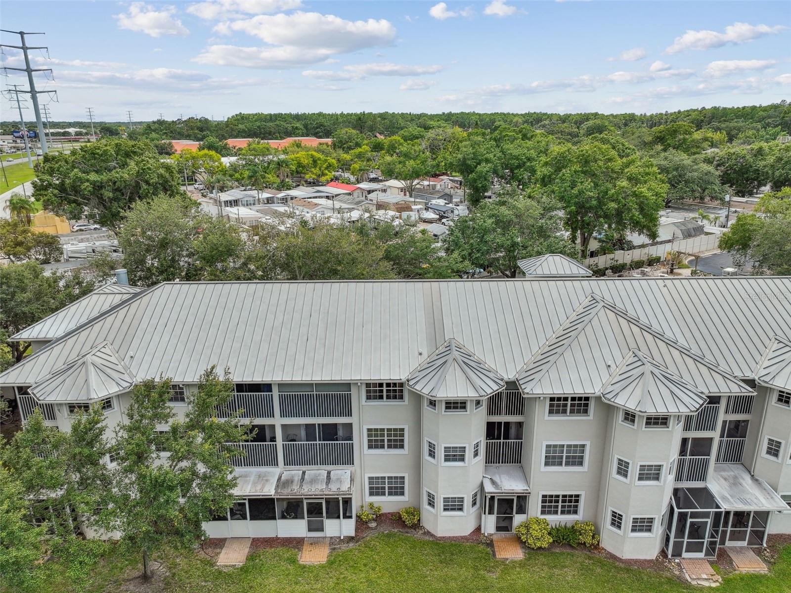 Image 7 of 43 For 21103 Patio View Court 3305