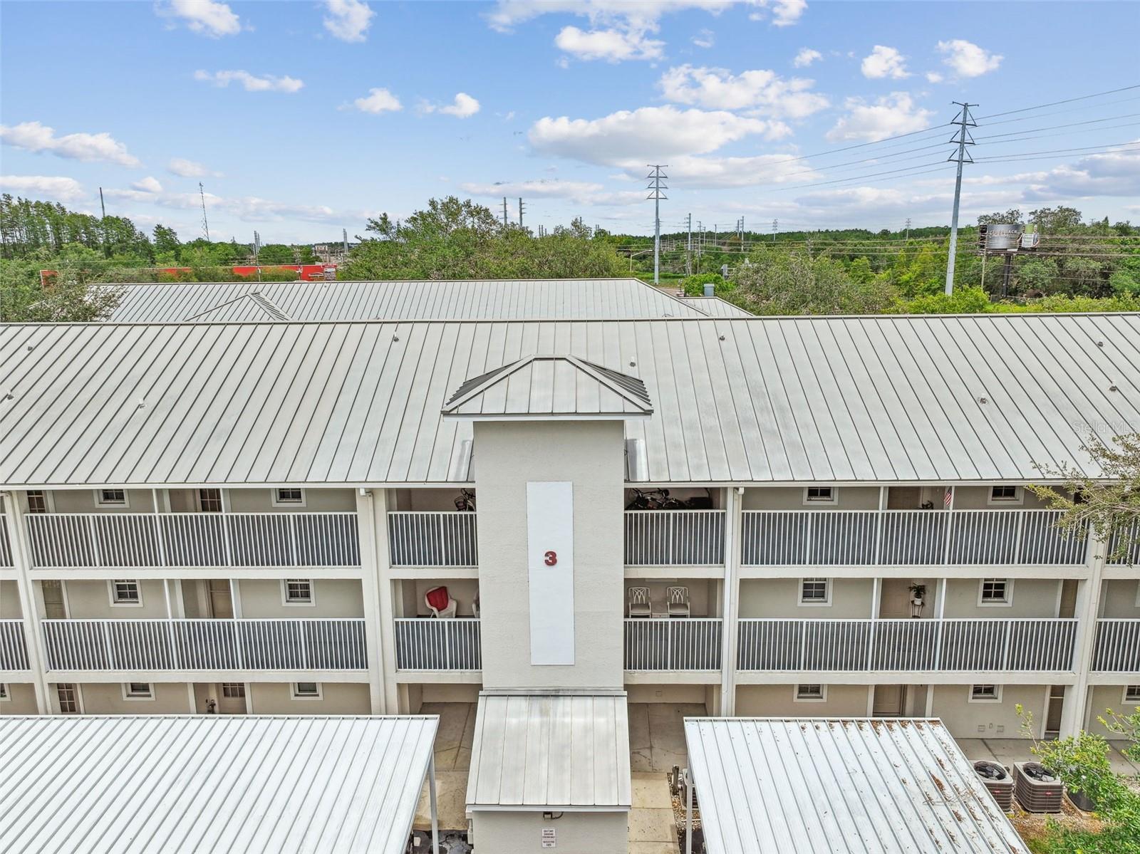 Image 9 of 43 For 21103 Patio View Court 3305