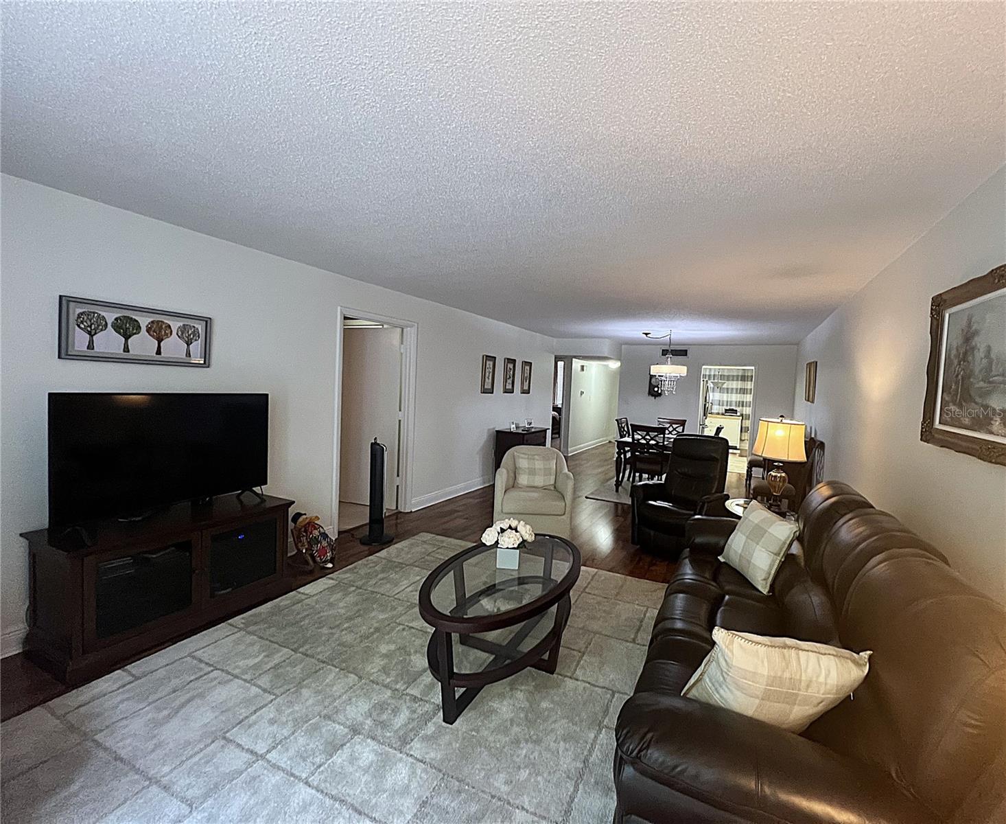 Listing photo id 11 for 2612 Pearce Drive 310