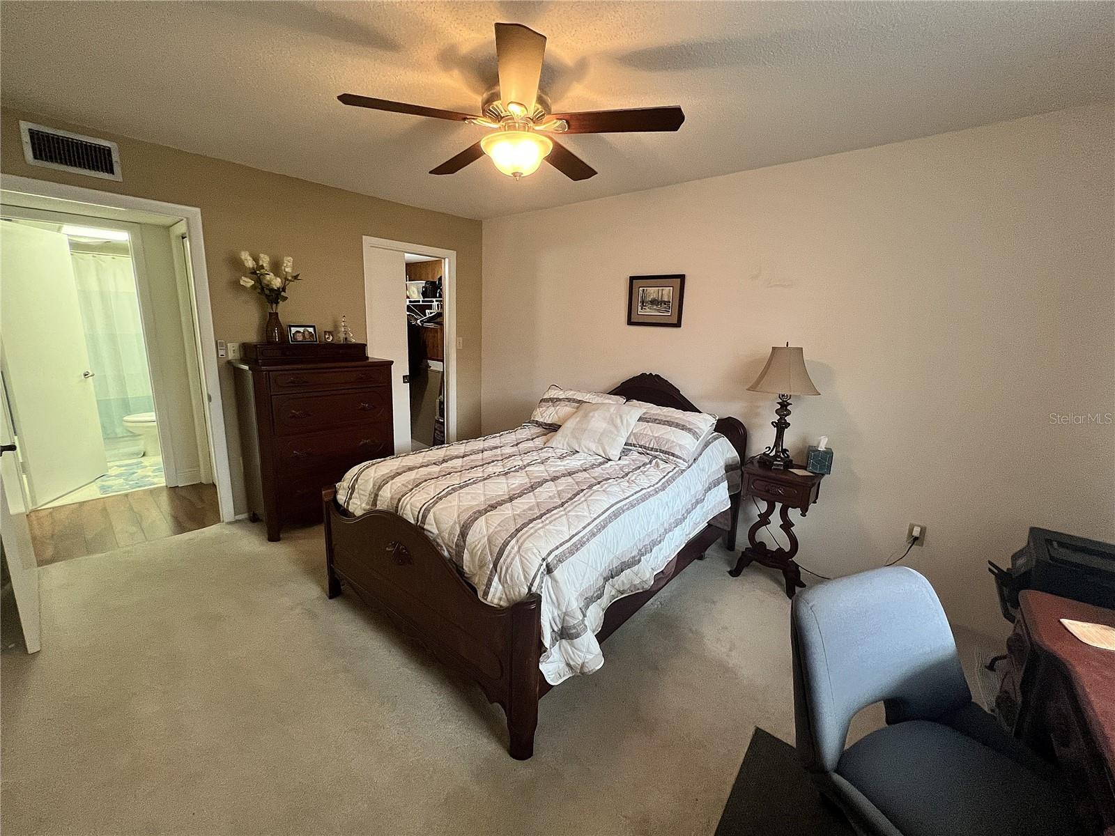 Listing photo id 17 for 2612 Pearce Drive 310