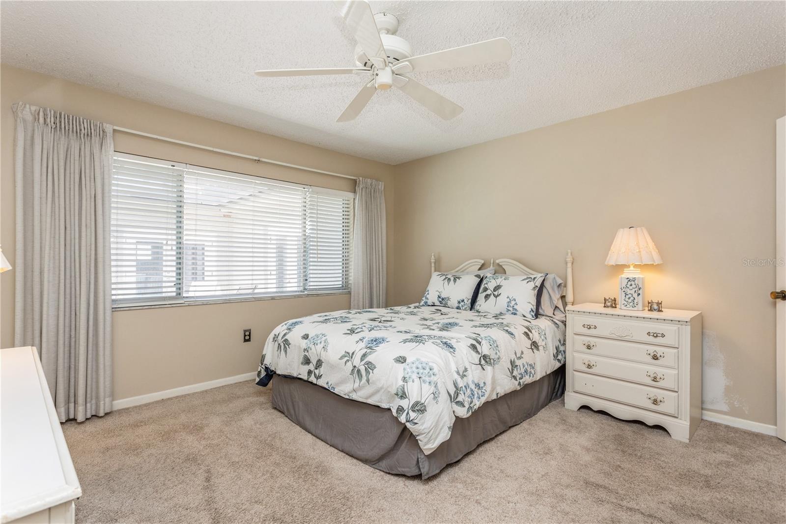 Listing photo id 23 for 11806 96th Place