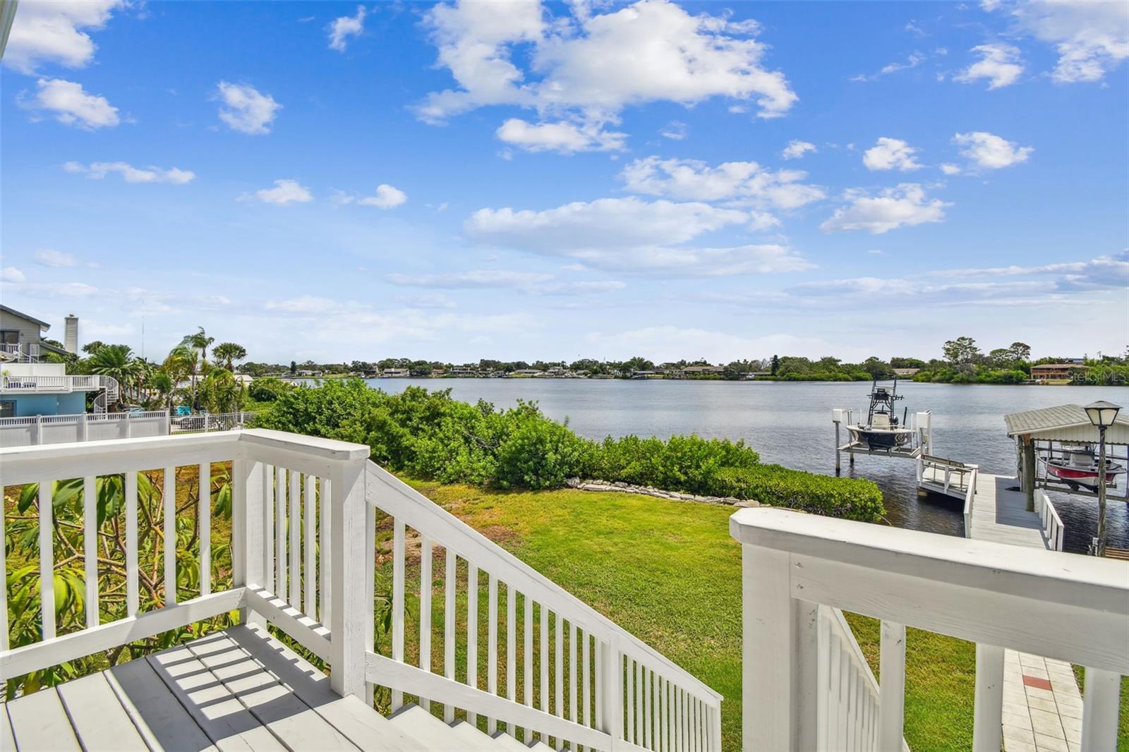 Listing photo id 20 for 644 Bayshore Drive