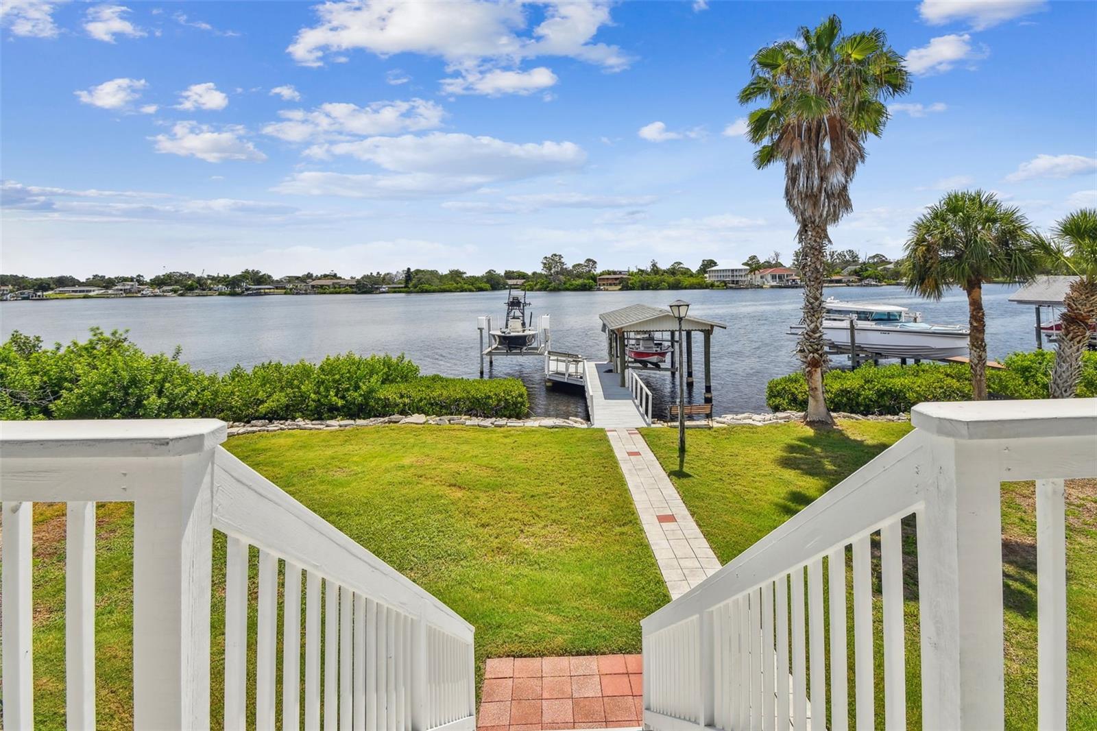 Listing photo id 22 for 644 Bayshore Drive