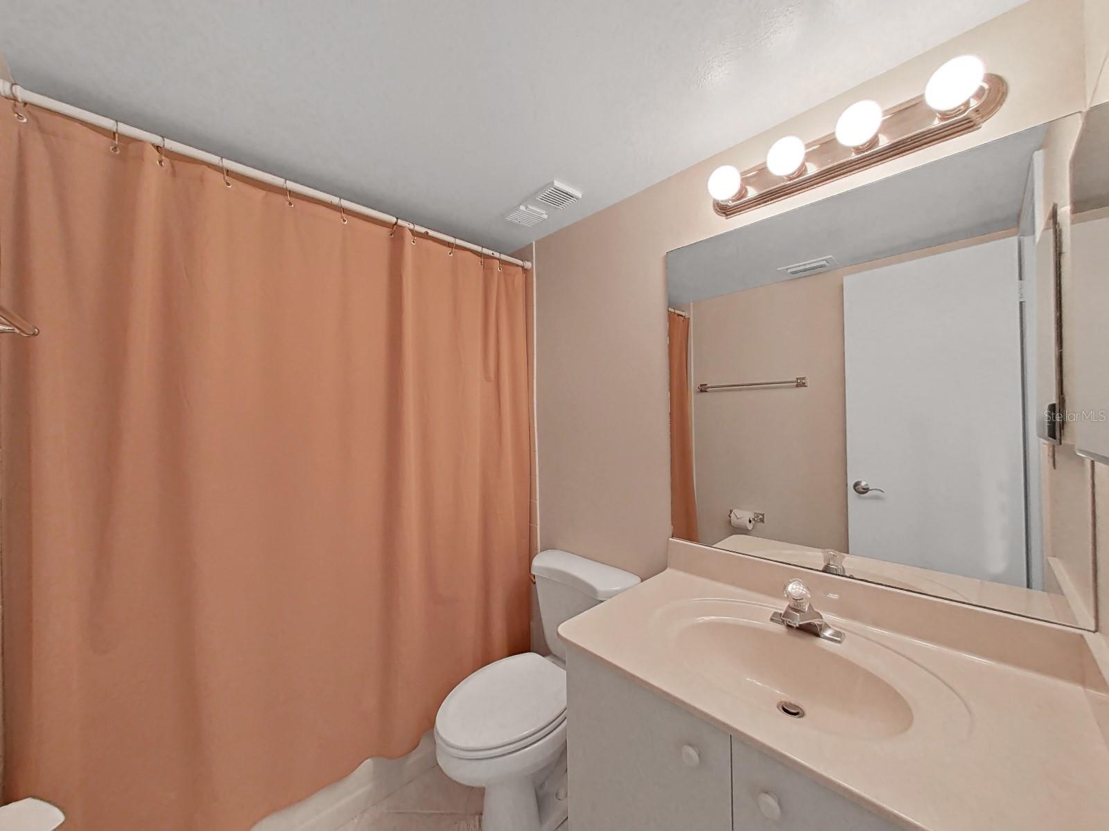 Image 17 of 32 For 6177 Sun Boulevard 108
