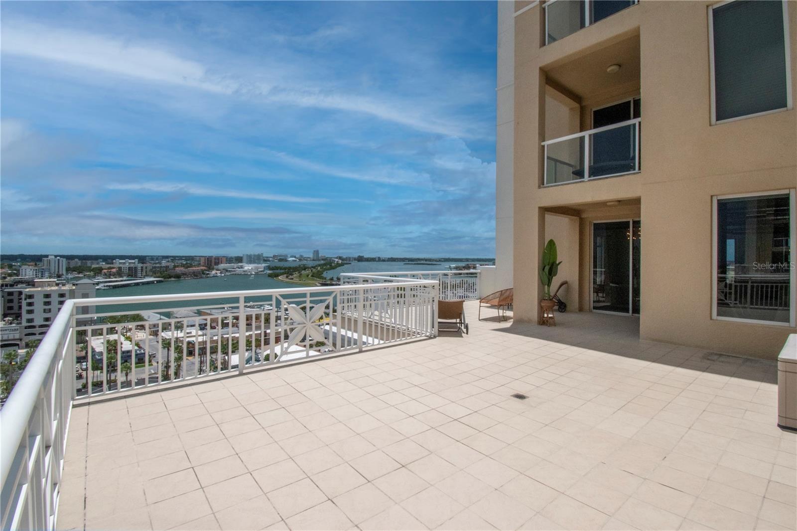 Listing photo id 71 for 10 Papaya Street 1404