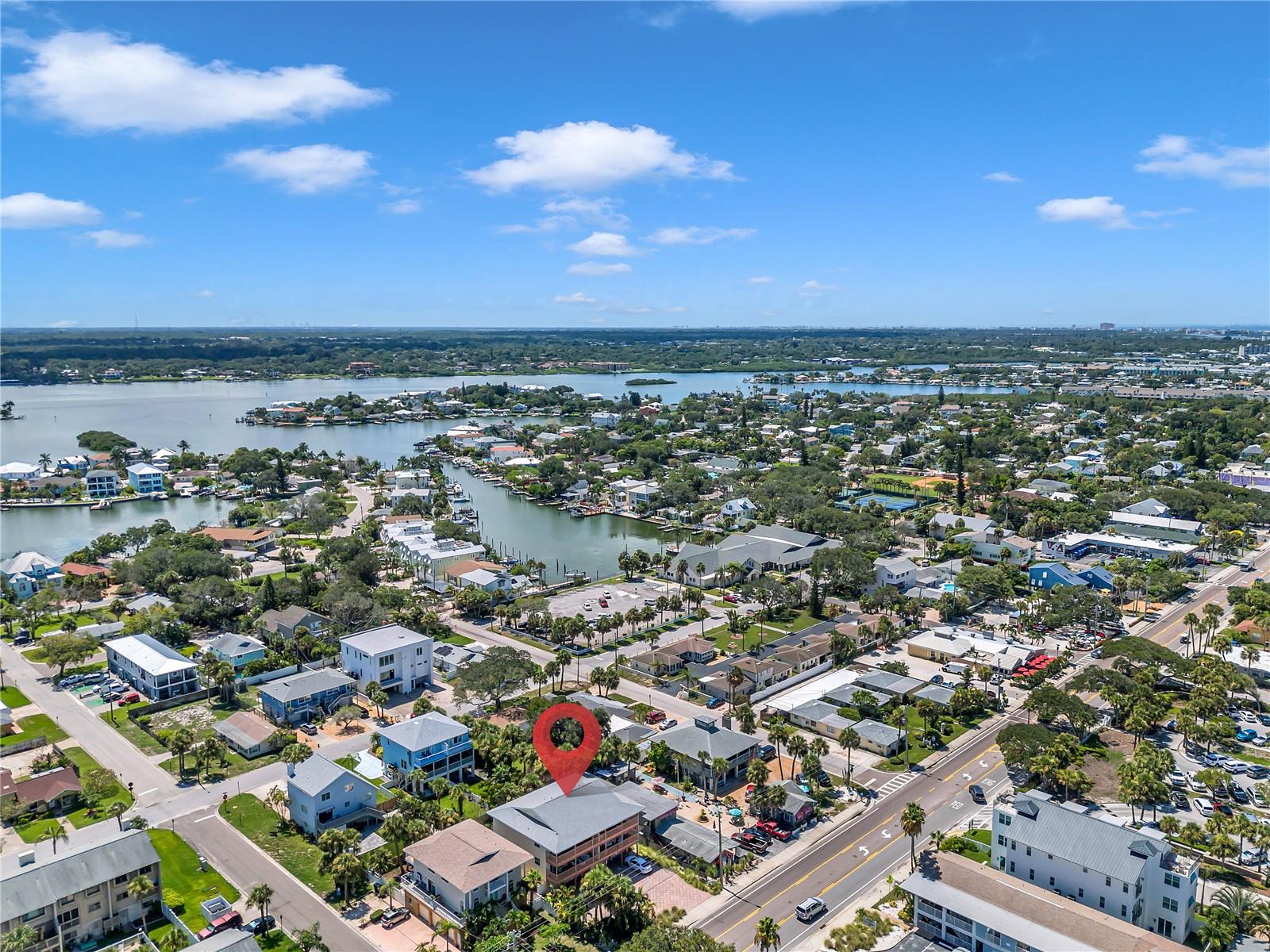 Listing photo id 86 for 1809 Gulf Boulevard