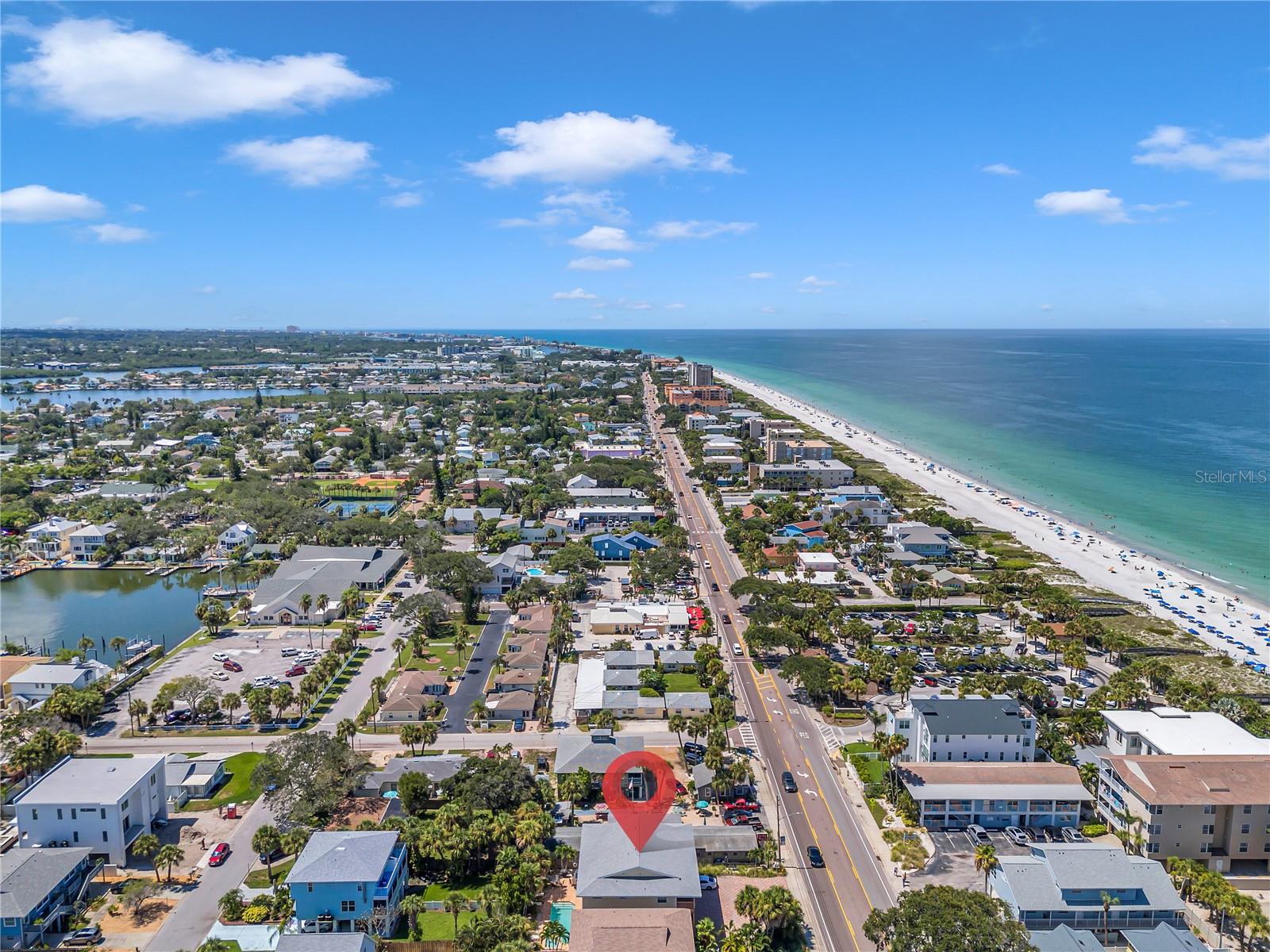 Listing photo id 92 for 1809 Gulf Boulevard