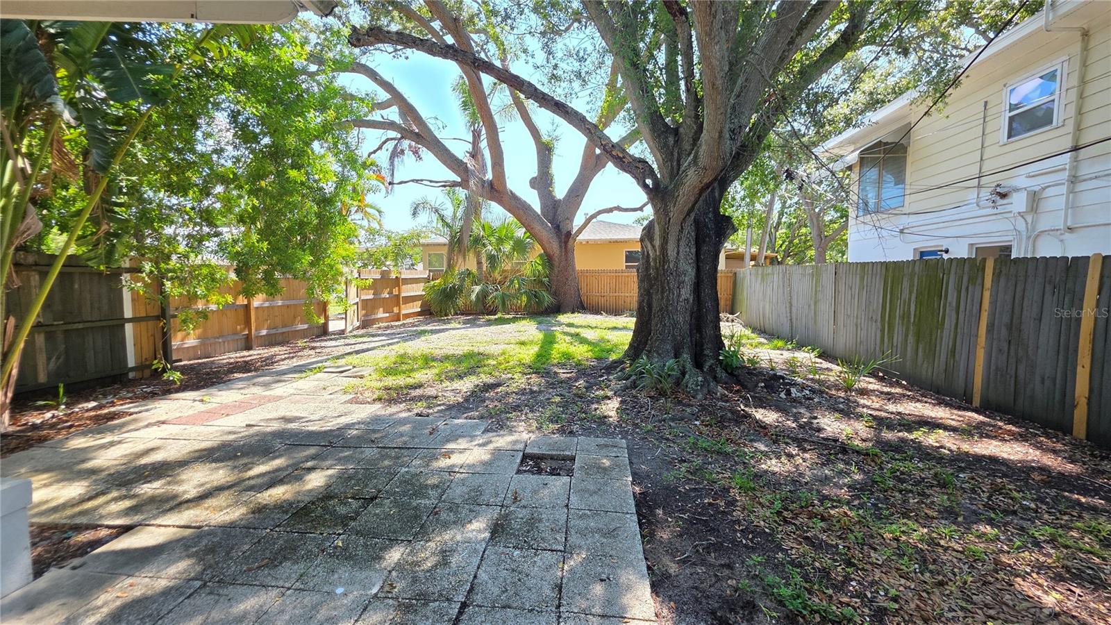 Image 18 of 31 For 535 Monterey Boulevard Ne