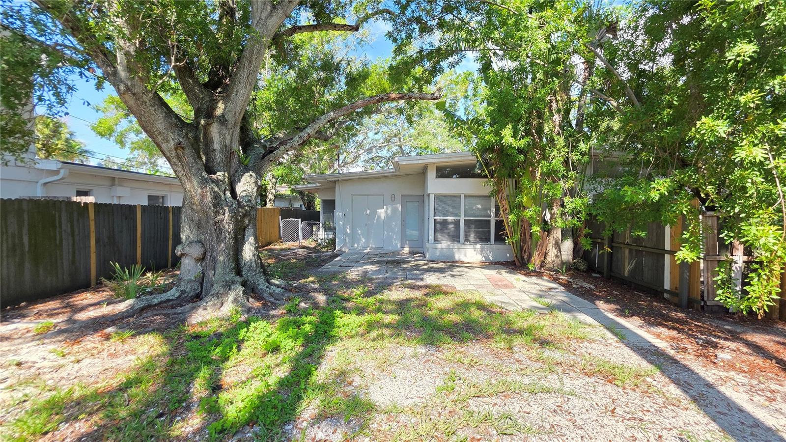 Image 19 of 31 For 535 Monterey Boulevard Ne