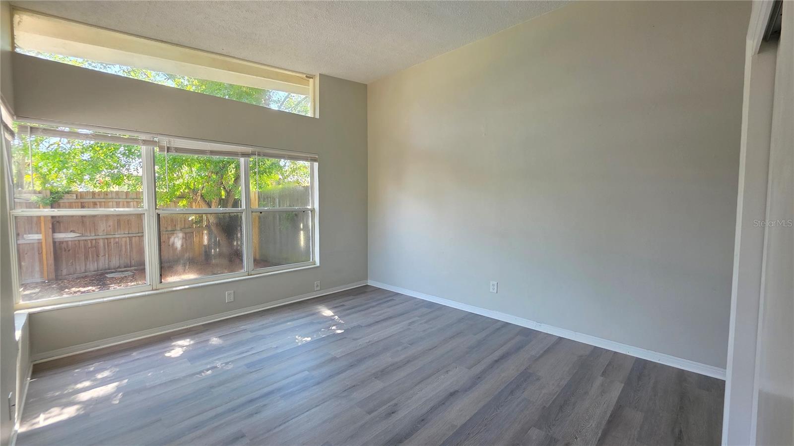 Image 27 of 31 For 535 Monterey Boulevard Ne