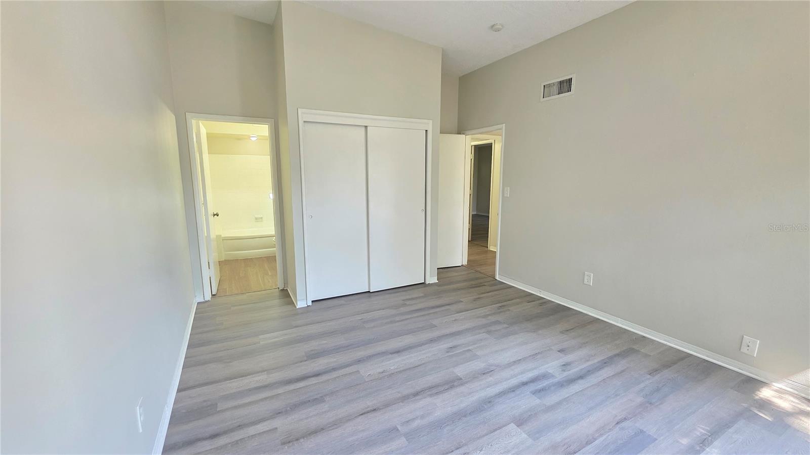 Image 29 of 31 For 535 Monterey Boulevard Ne