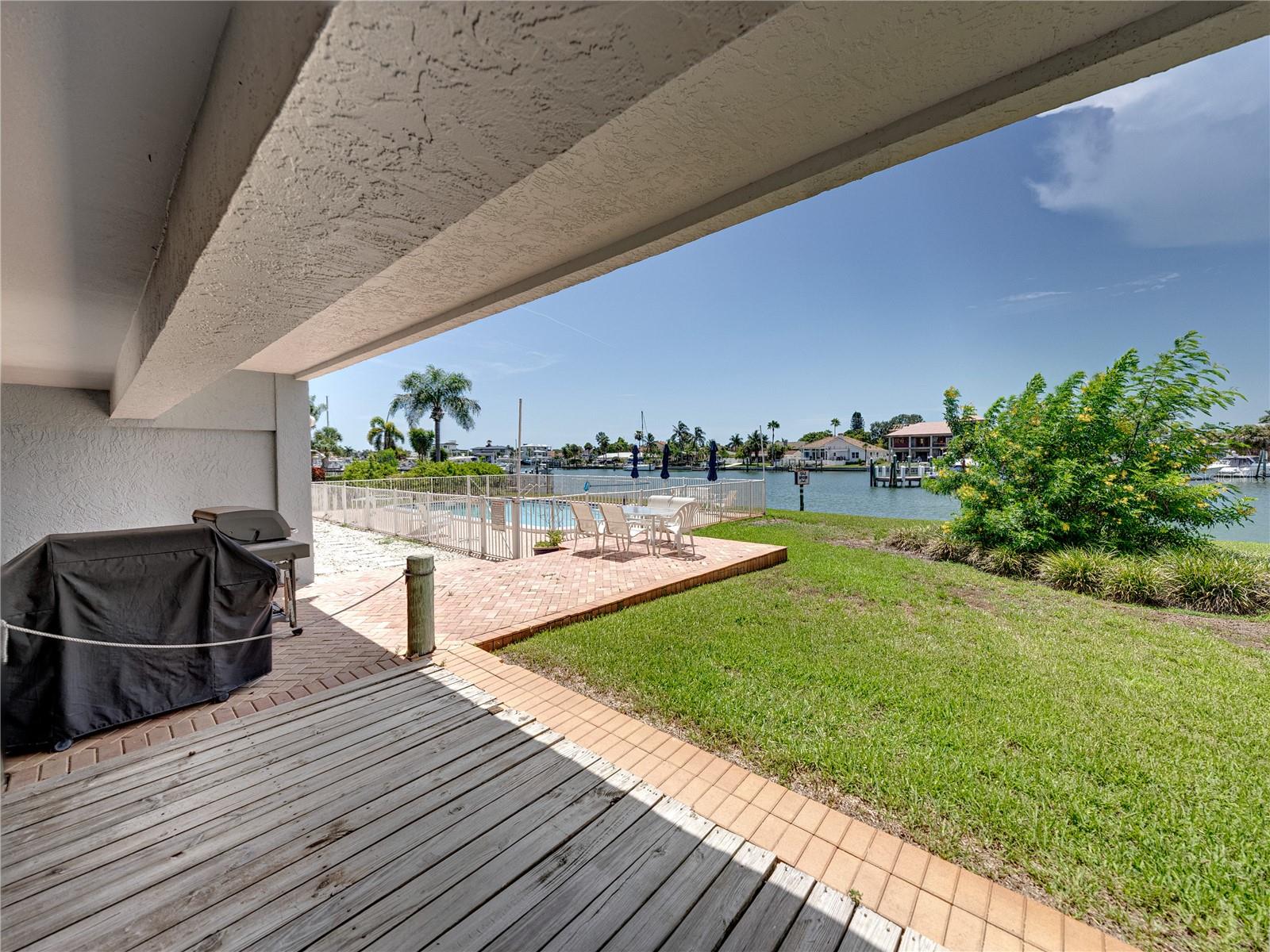 Image 57 of 73 For 340 Pinellas Bayway S 205