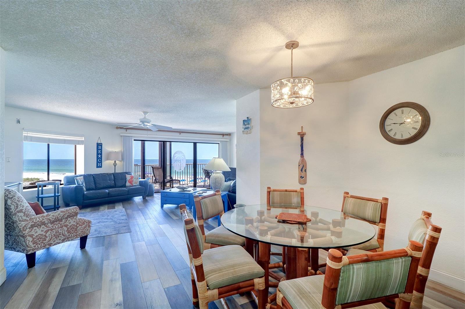 Image 11 of 41 For 18450 Gulf Boulevard 205