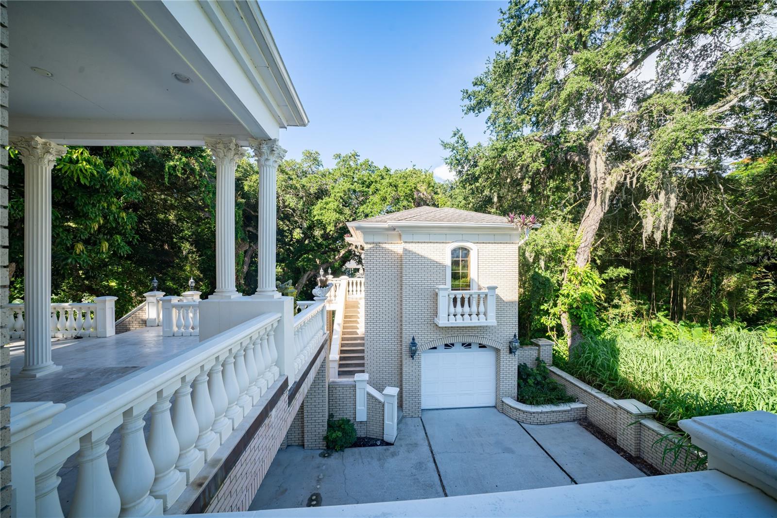 Listing photo id 28 for 1577 Alexander Road