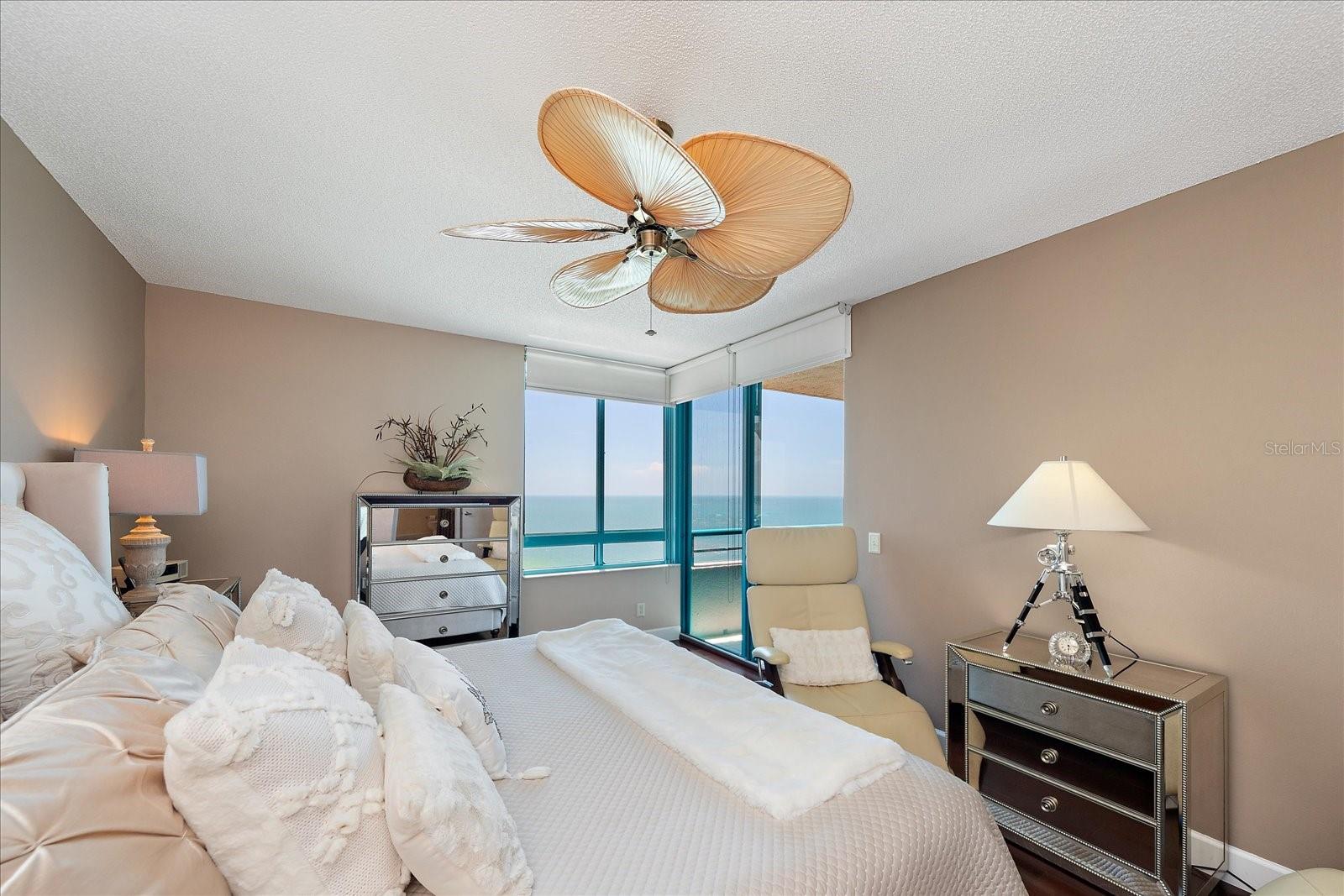 Image 41 of 60 For 1540 Gulf Boulevard 2102