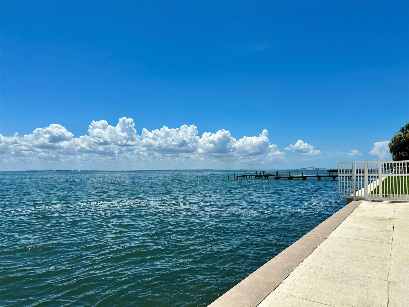 Listing photo id 36 for 7200 Sunshine Skyway Lane S 7e