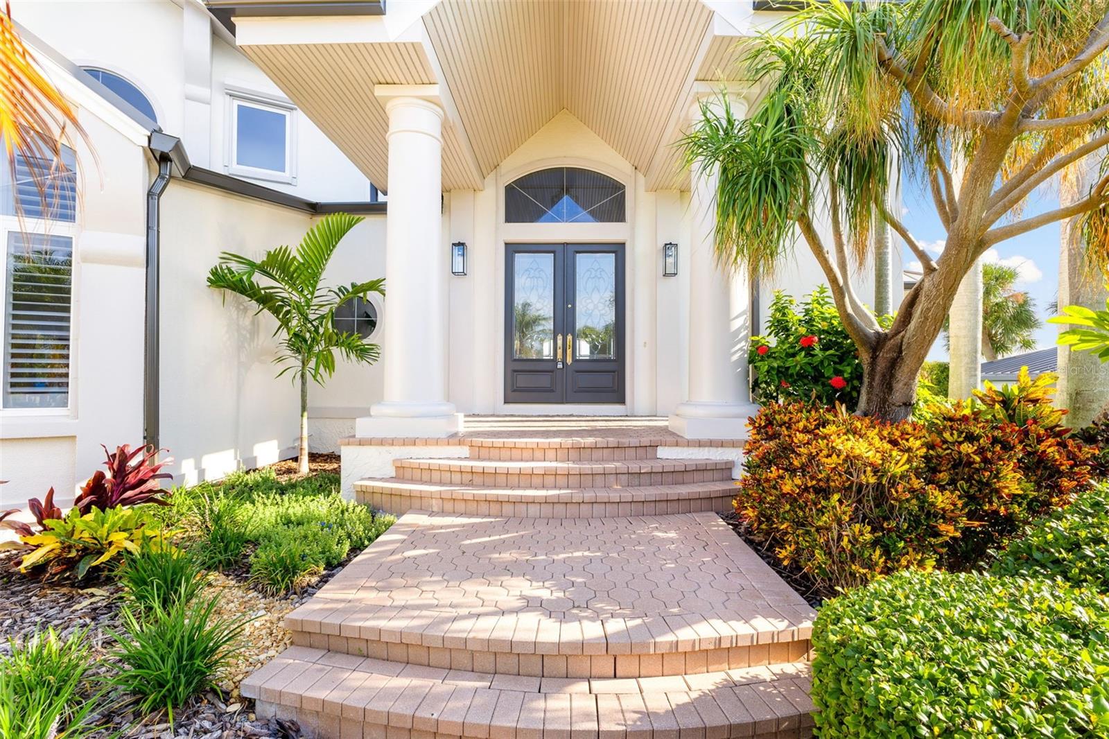 Details for 900 Harbor Island, CLEARWATER, FL 33767