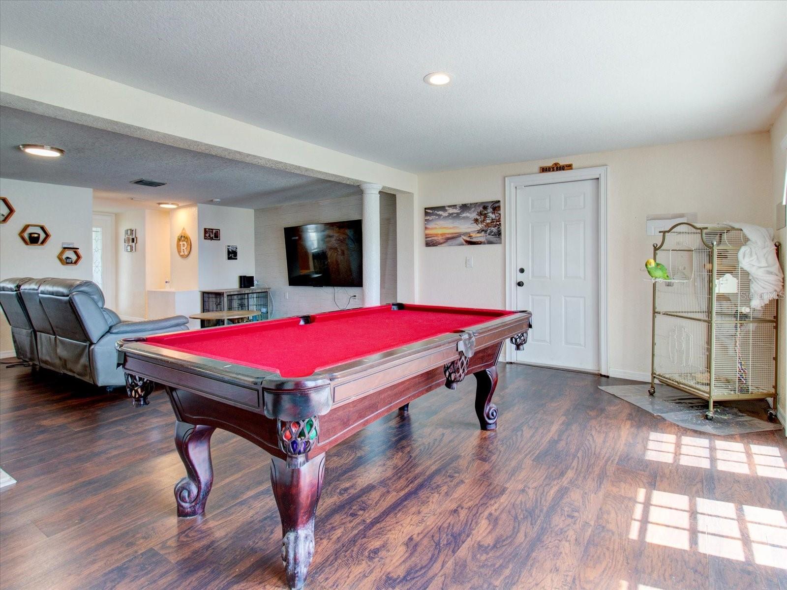 Listing photo id 20 for 1241 Basswood Drive