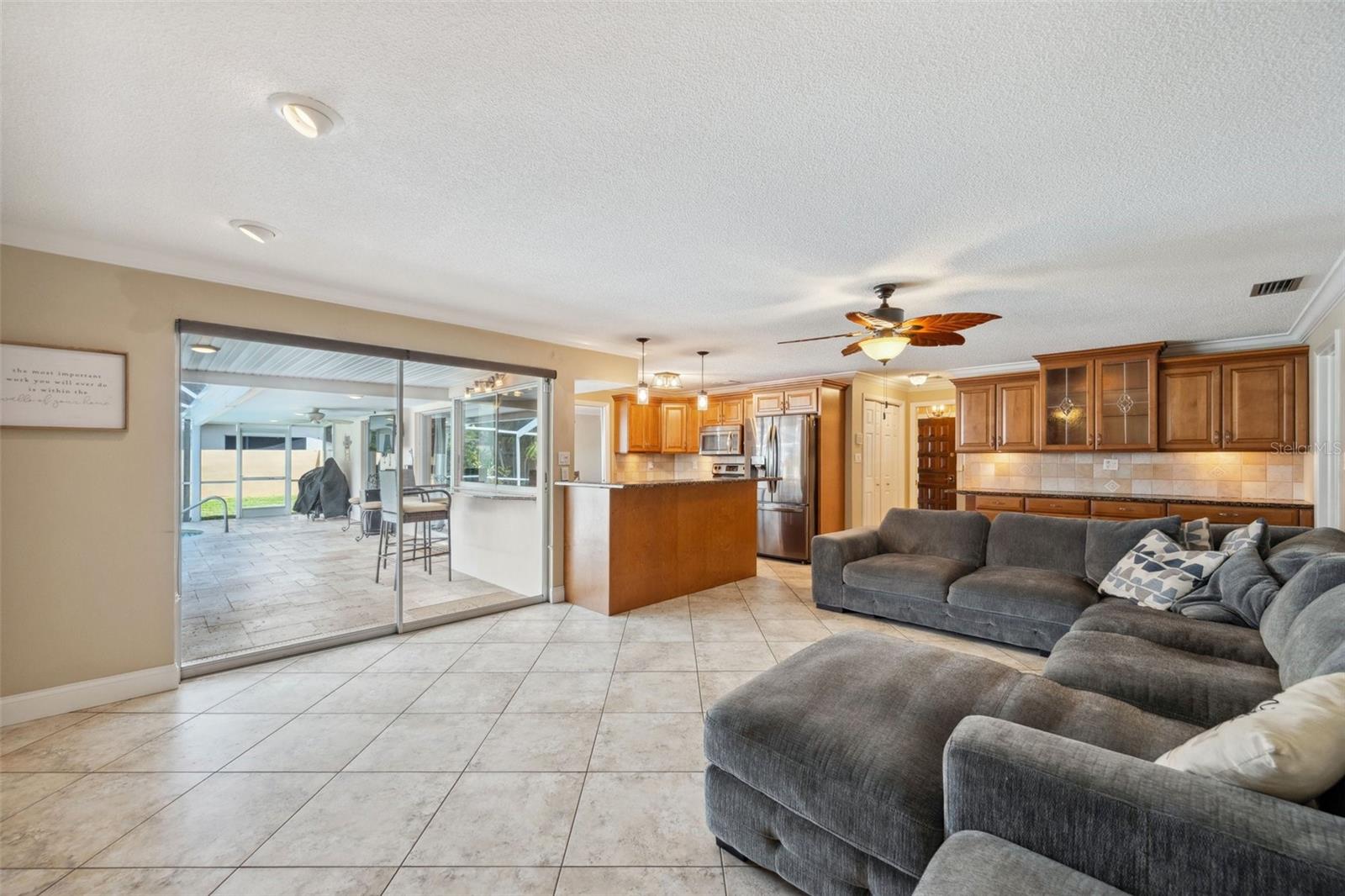 Listing photo id 23 for 2216 El De Oro Drive