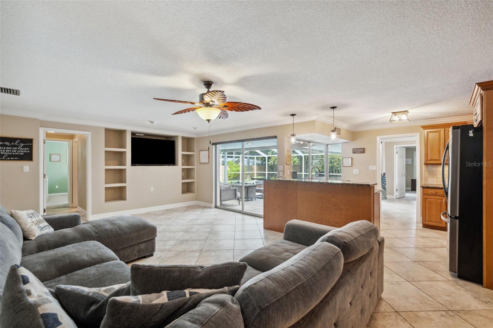 Listing photo id 25 for 2216 El De Oro Drive