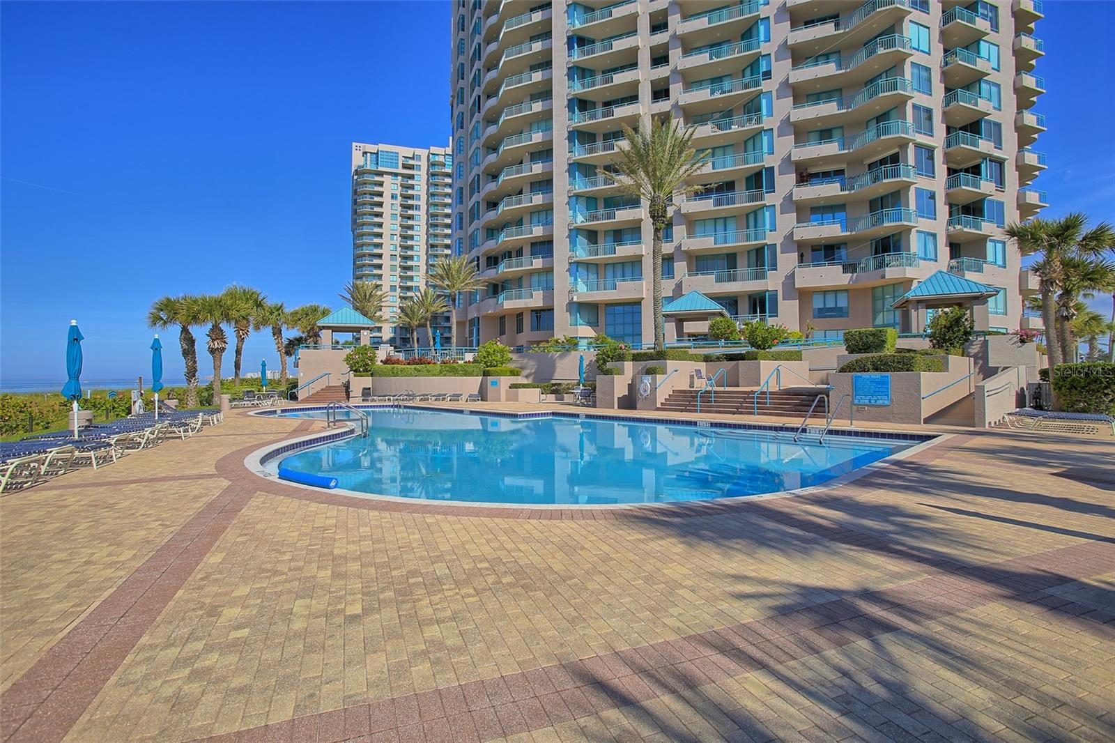 Listing photo id 75 for 1560 Gulf Boulevard 1107