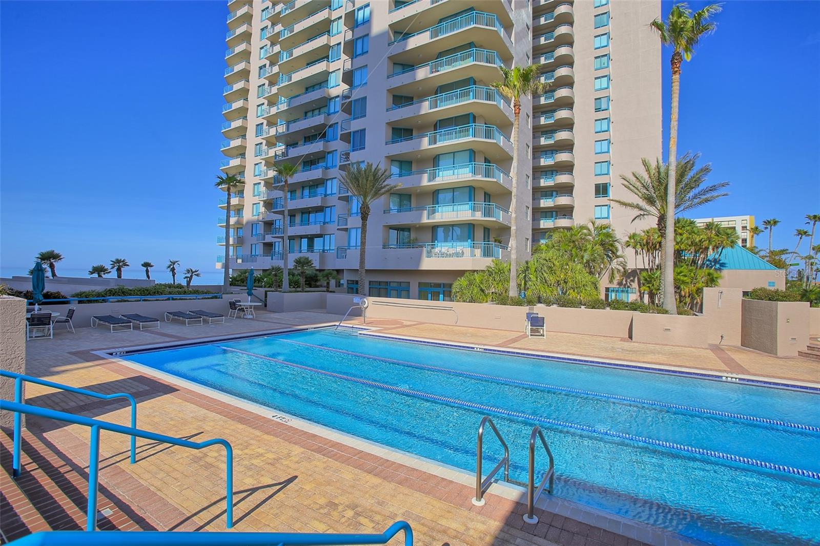 Listing photo id 78 for 1560 Gulf Boulevard 1107